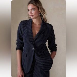 New Banana Republic Sz 10 SCULPTED SUIT BLAZER Navy Pinstripe
